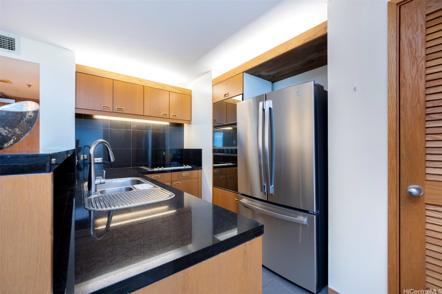 1330 Ala Moana Boulevard 3807 Property Photo 13