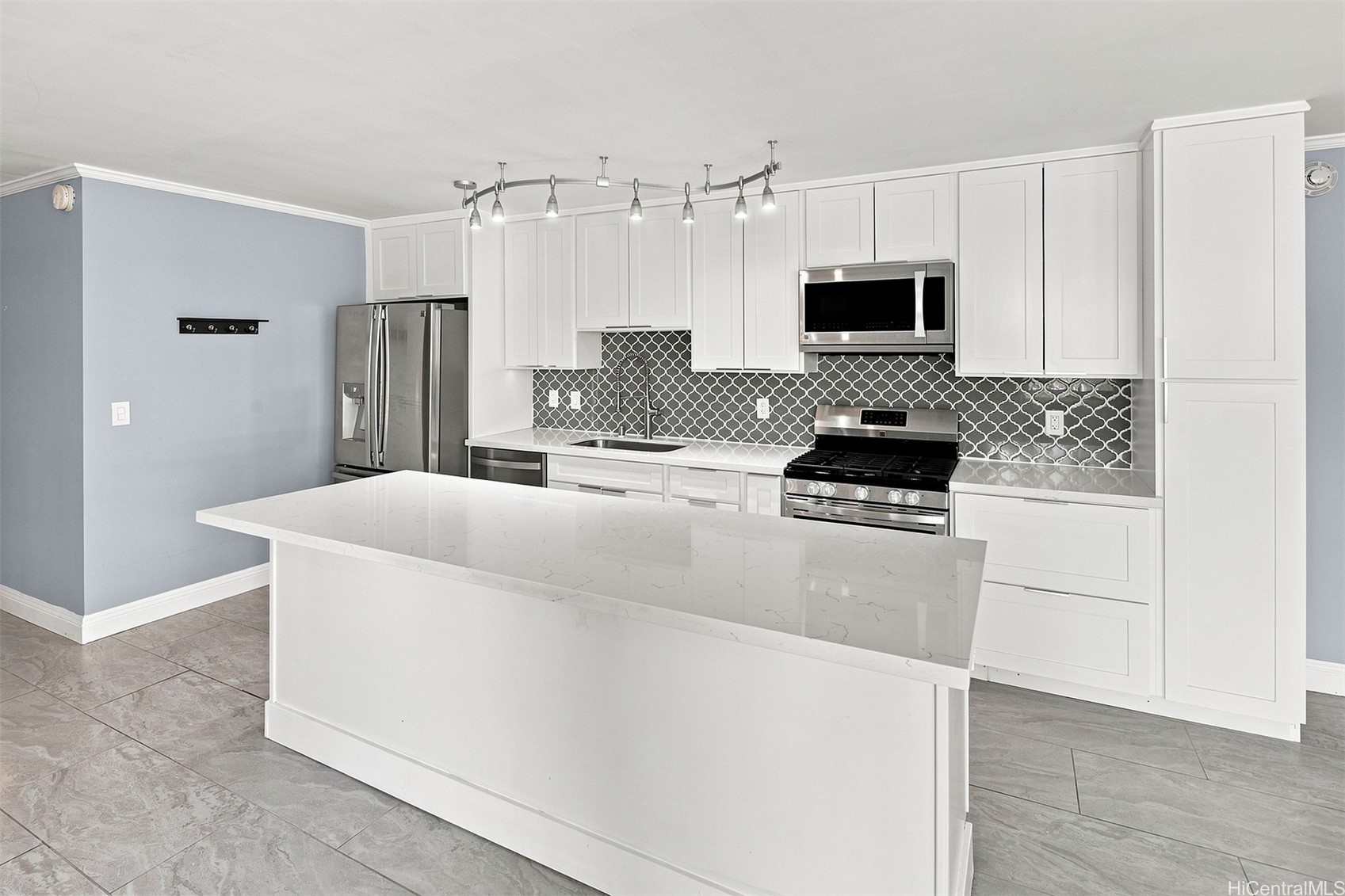 2215 Aloha Drive Dh401(4j) Property Photo 6