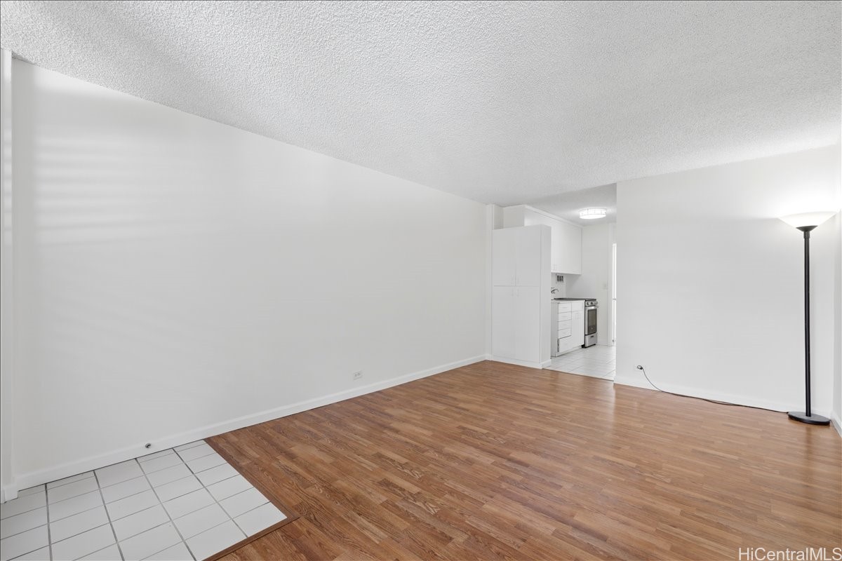 425 Ena Road 207b Property Photo 4