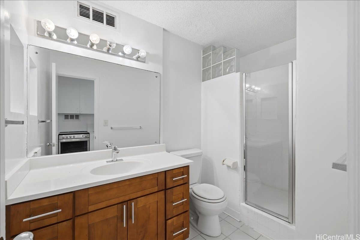 425 Ena Road 207b Property Photo 8