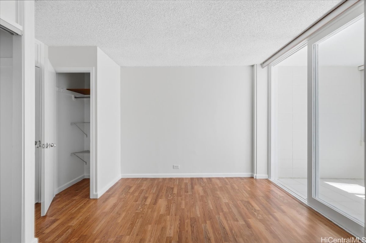 425 Ena Road 207b Property Photo 13