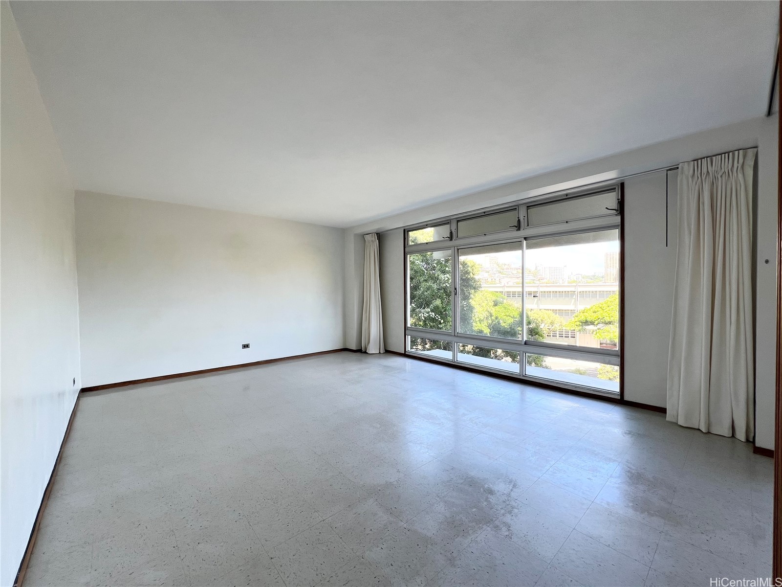 1511 Nuuanu Avenue 421 Property Photo 4