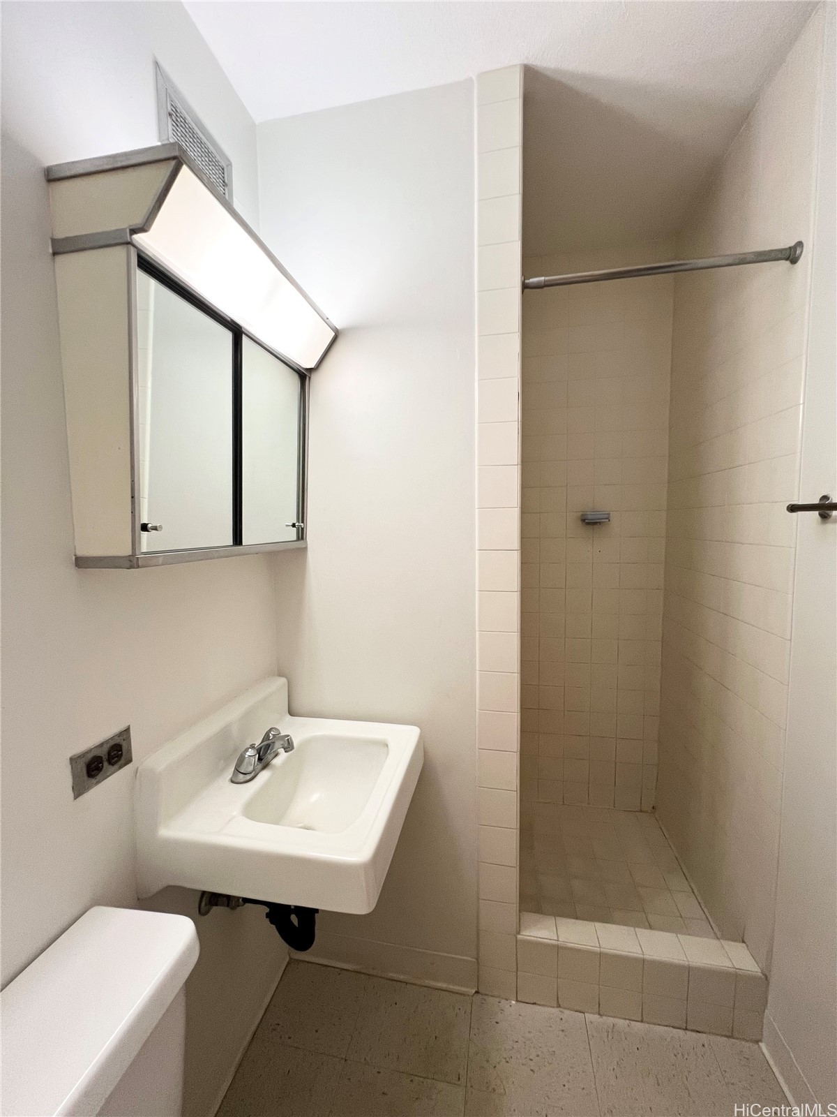 1511 Nuuanu Avenue 421 Property Photo 10