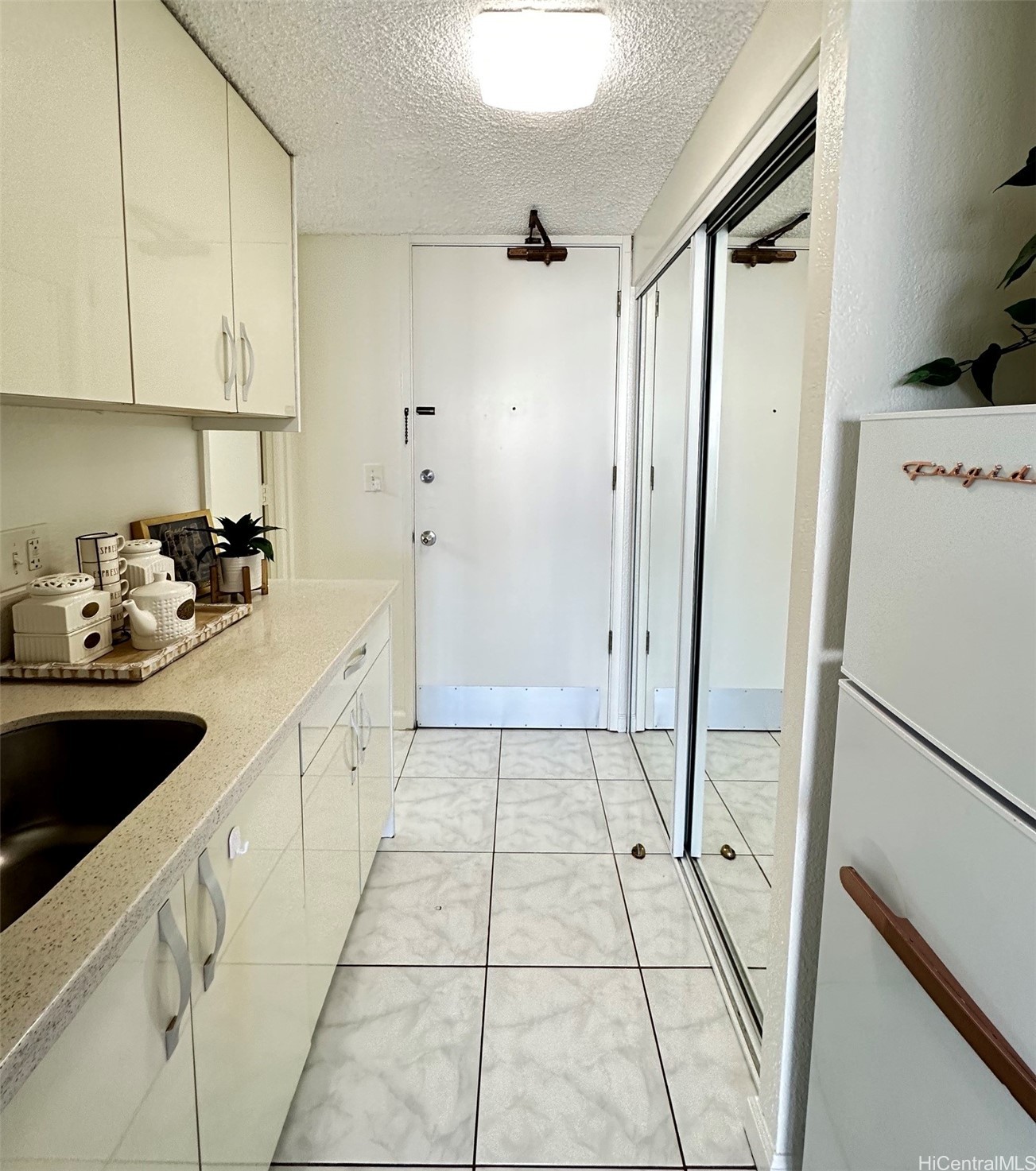 445 Seaside Avenue 3108 Property Photo 6