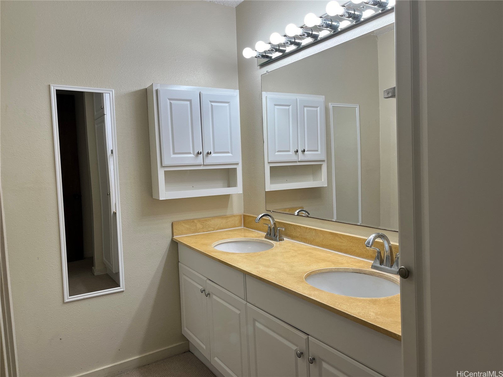 1015 Aoloa Place 249 Property Photo 15