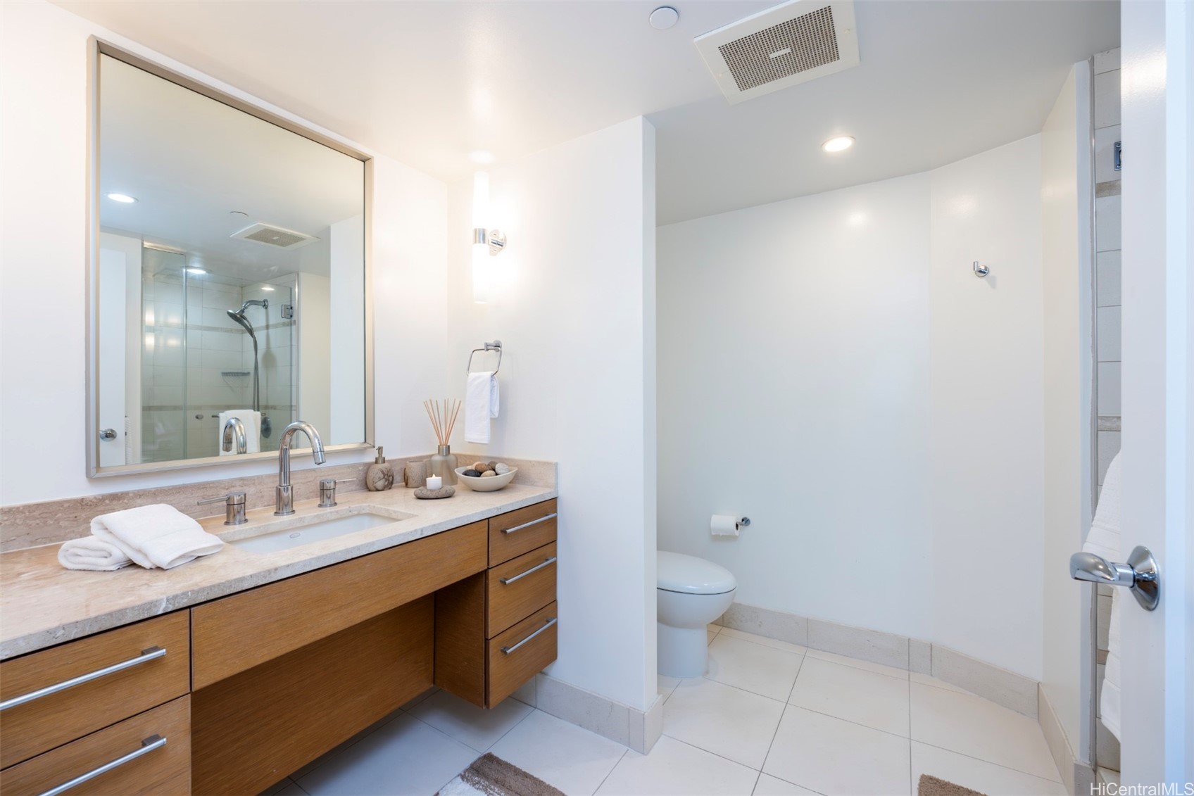 1177 Queen Street 2407 Property Photo 21