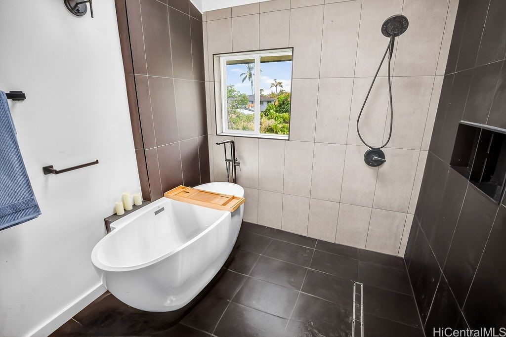 276 Aina Pua Place Property Photo 8