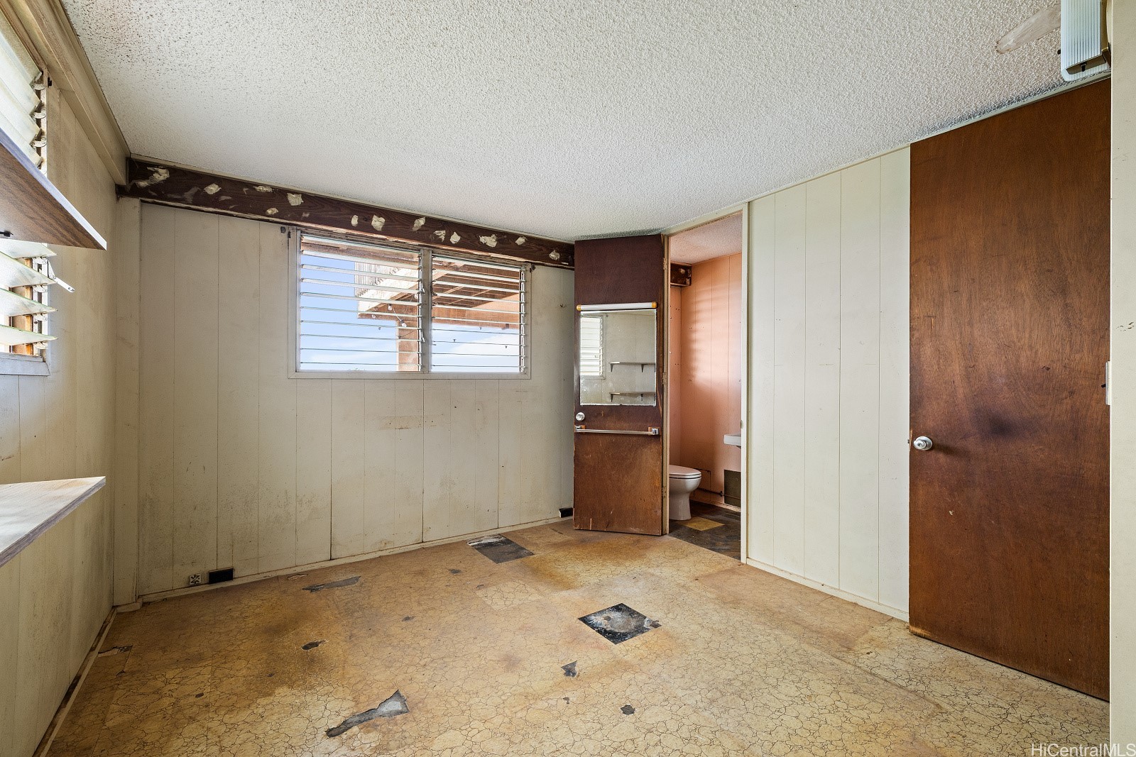 94-083 Hulahe Street Property Photo 9