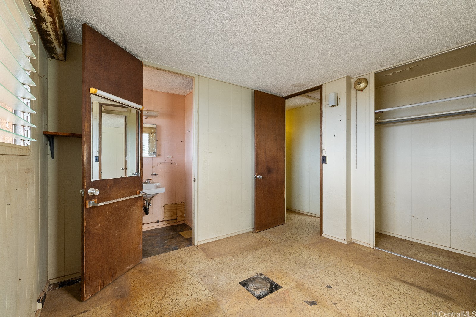 94-083 Hulahe Street Property Photo 10