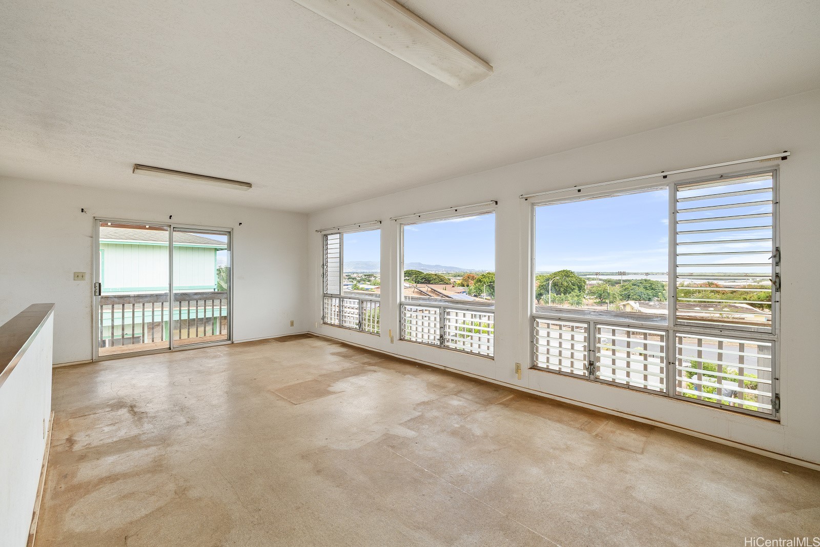 94-083 Hulahe Street Property Photo 15