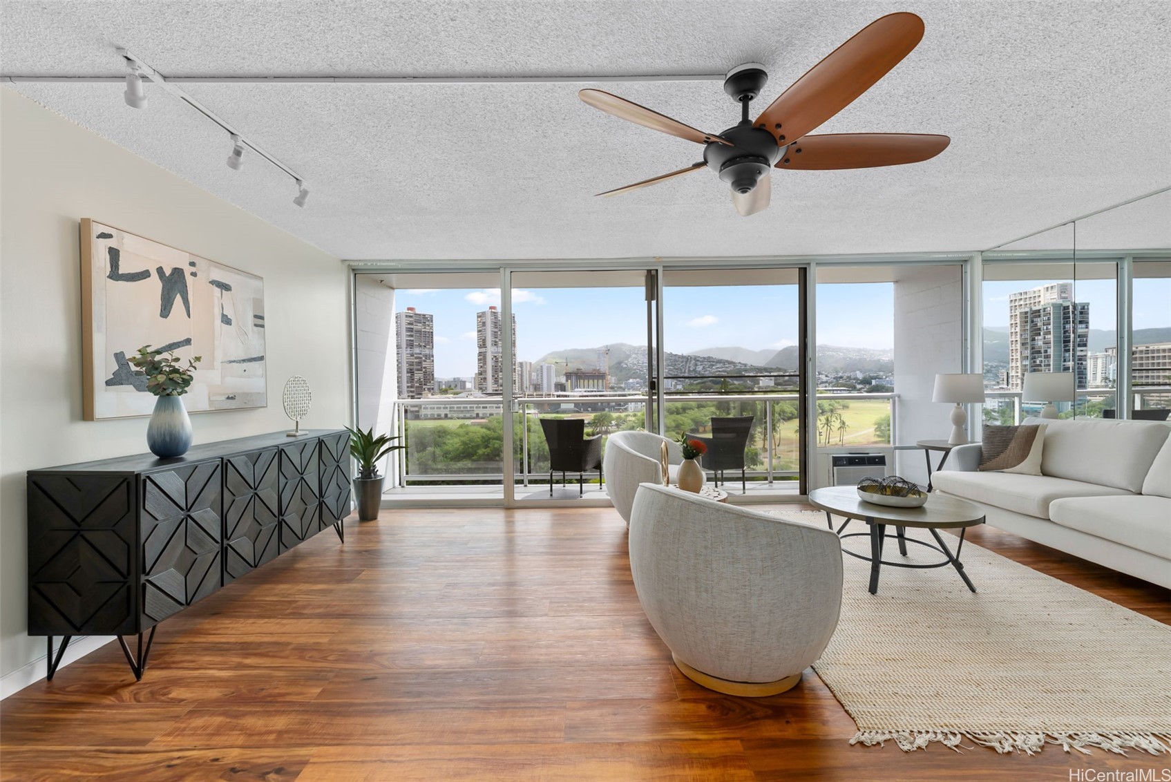 2233 Ala Wai Boulevard 9b Property Photo 5