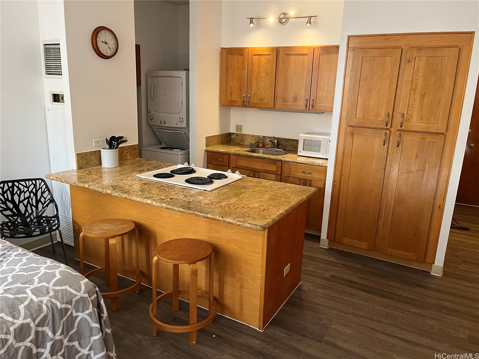 1778 Ala Moana Boulevard 1015 Property Photo 1