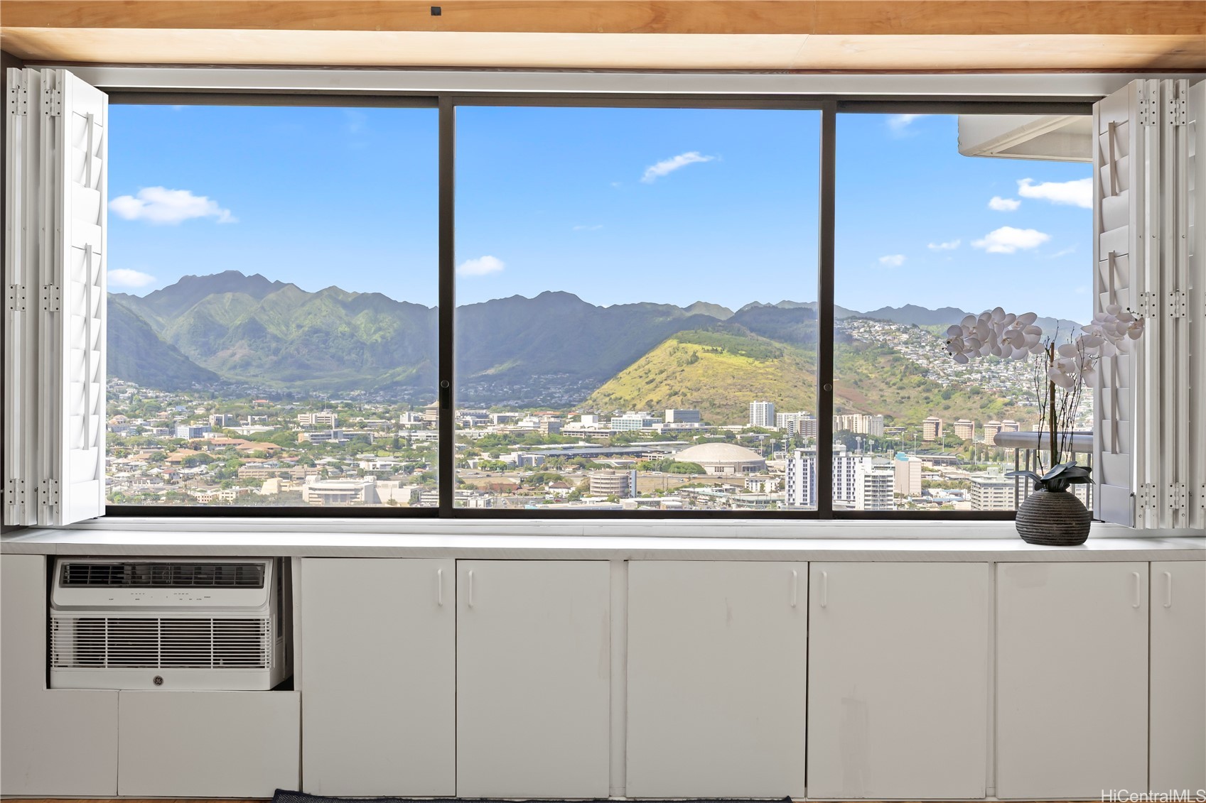 2333 Kapiolani Boulevard 3106 Property Photo 4
