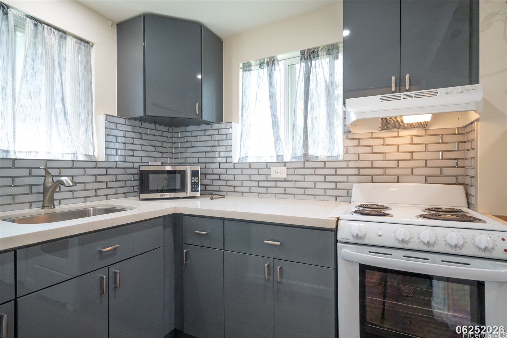 99-1056 Manako Place B Property Photo 11