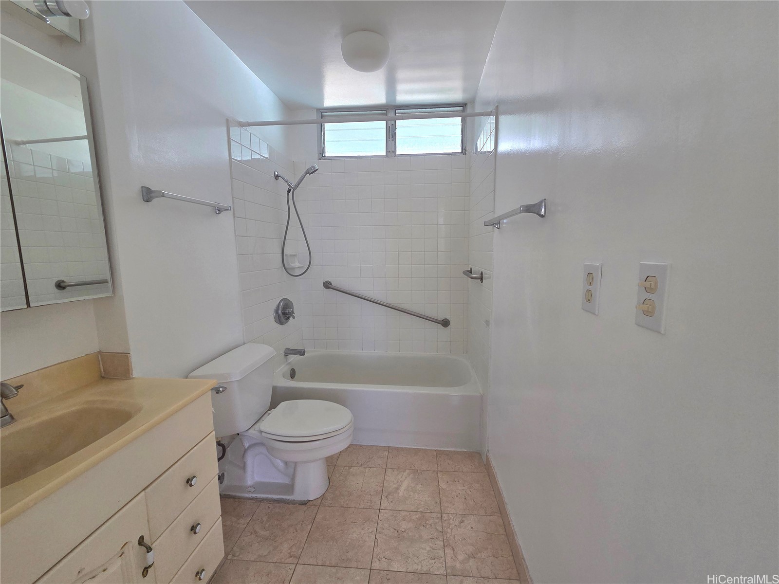 1122 Elm Street 707 Property Photo 6