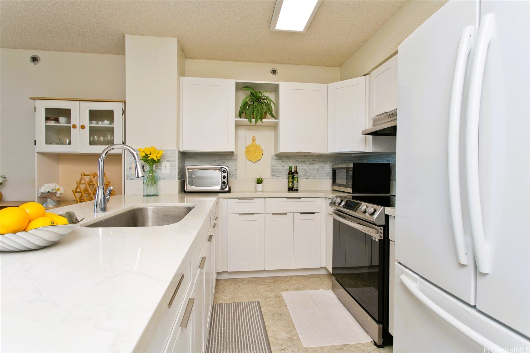 1133 Waimanu Street 1004 Property Photo 3