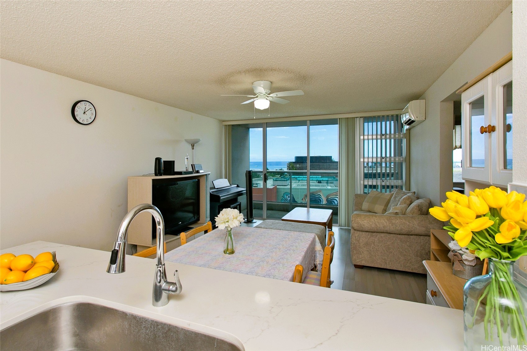 1133 Waimanu Street 1004 Property Photo 4