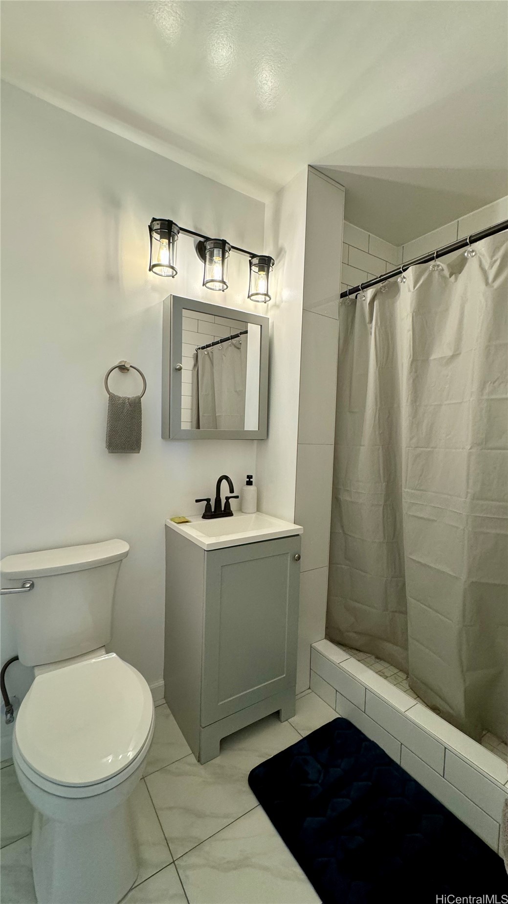455 Lewers Street Property Photo 8