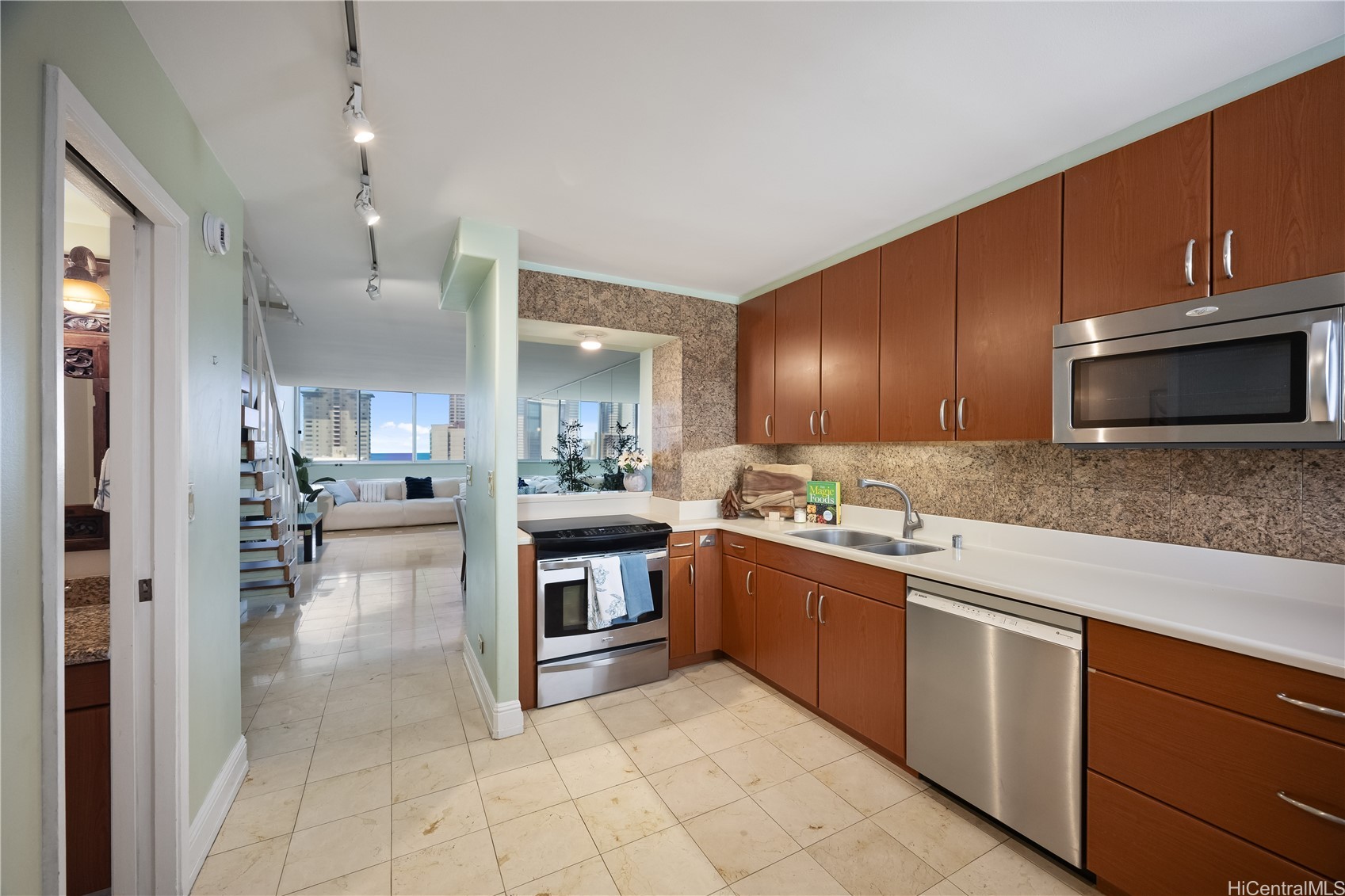 500 University Avenue 2204 Property Photo 12