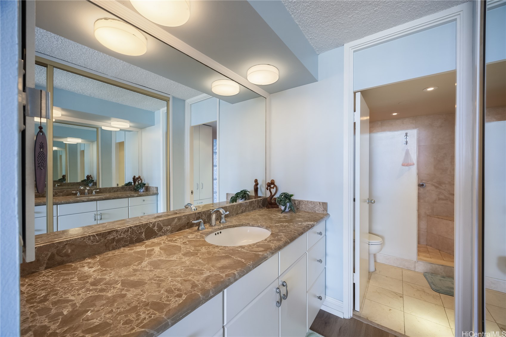 500 University Avenue 2204 Property Photo 20