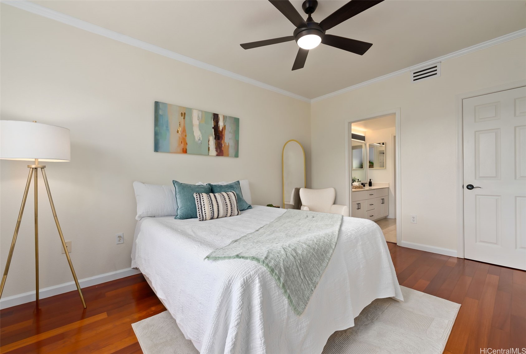 7018 Hawaii Kai Drive 312 Property Photo 3