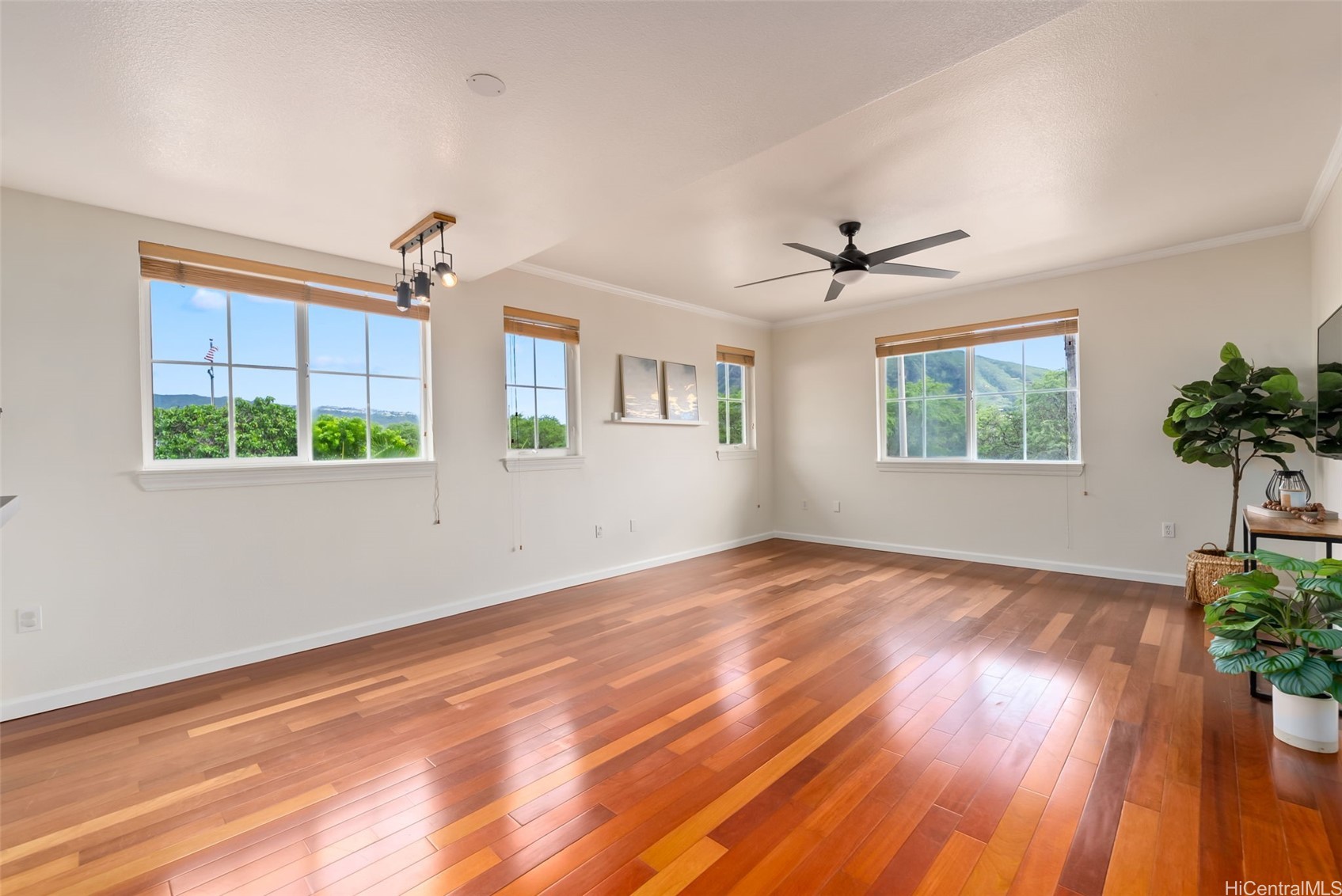 7018 Hawaii Kai Drive 312 Property Photo 8