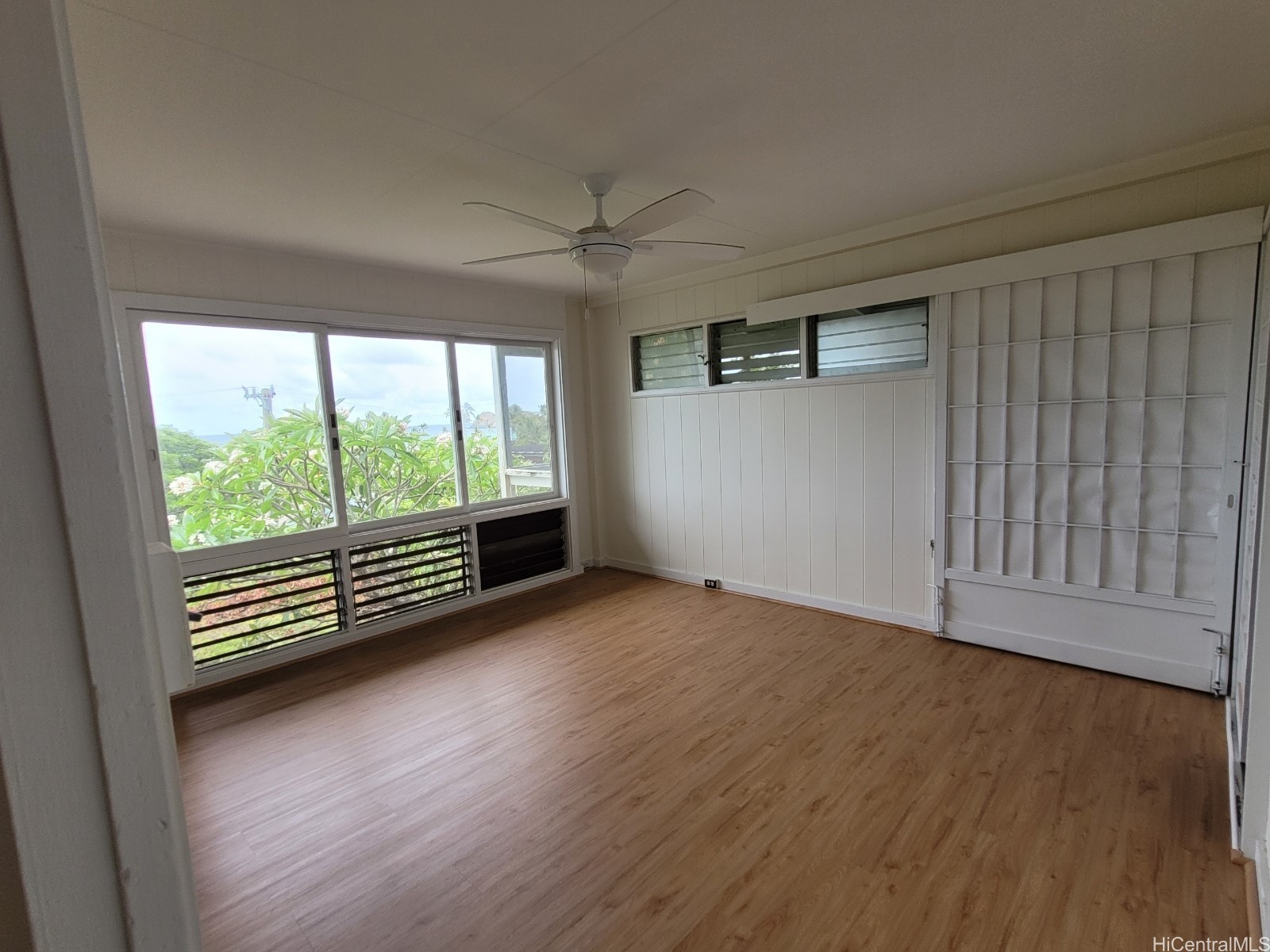 1069 Aalapapa Drive Upper Property Photo 12
