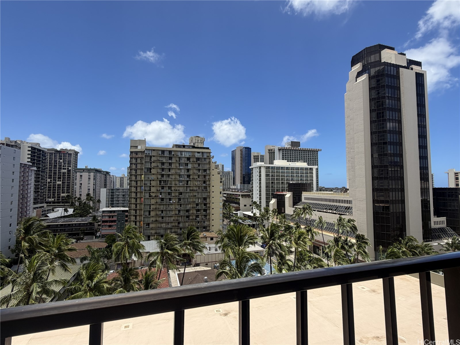 2240 Kuhio Avenue 1006 Property Photo 21