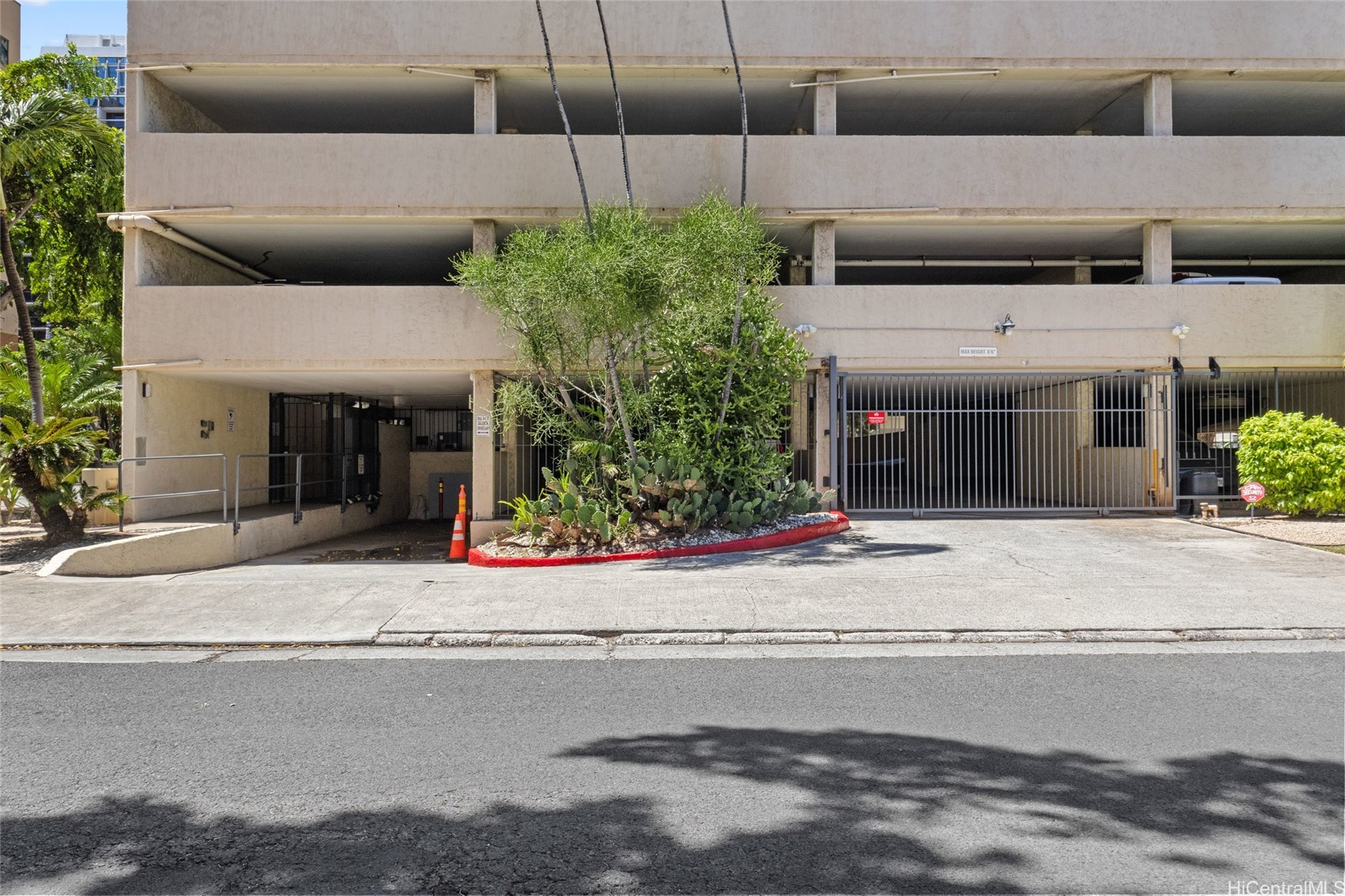 2092 Kuhio Avenue 806 Property Photo 18