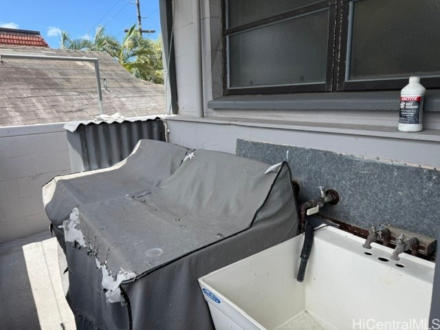 32 N School Street 1 Property Photo 8