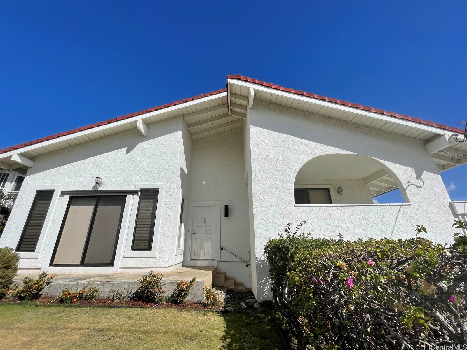 1499 Alencastre Street Property Photo 2