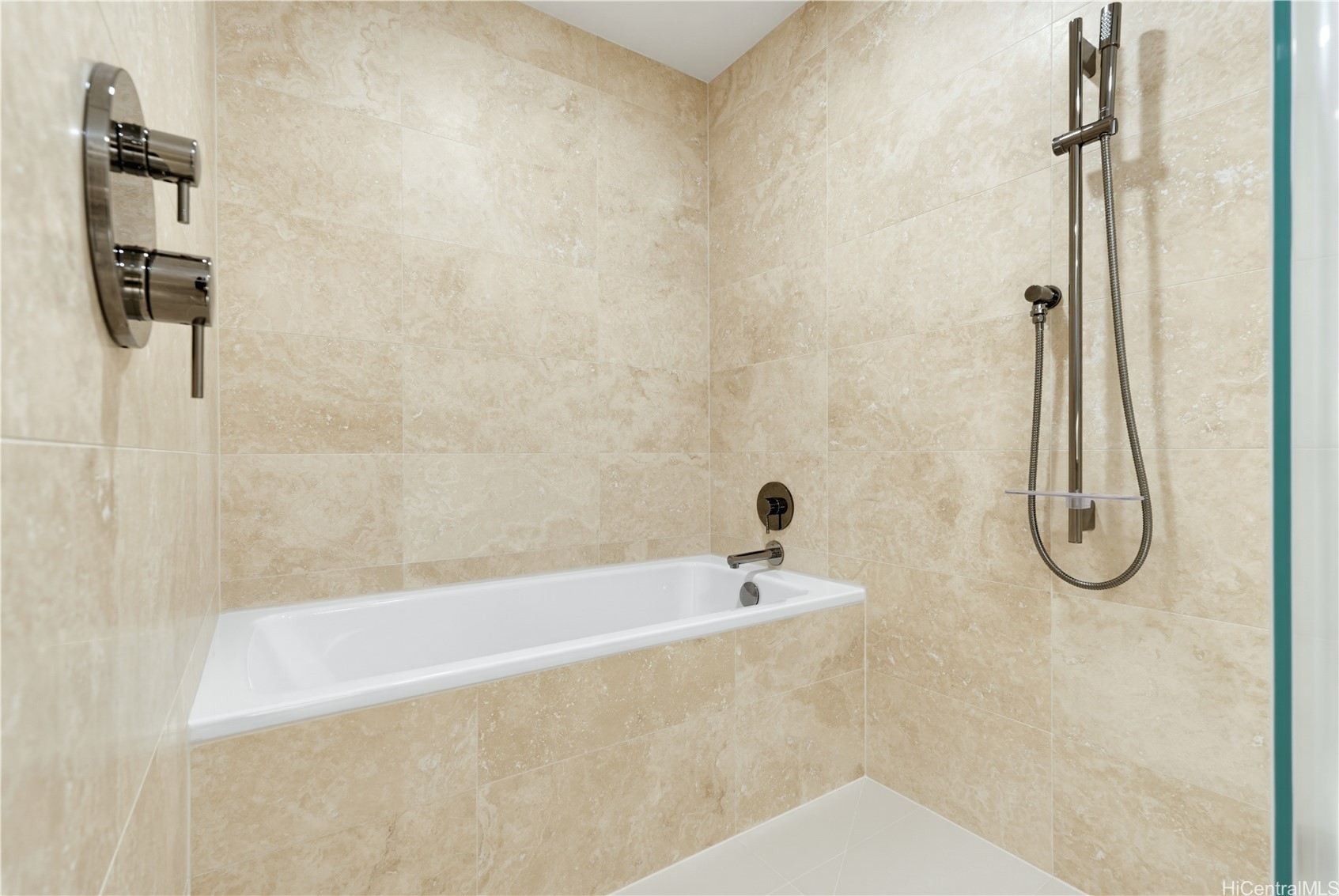 333 Ward Avenue 1104 Property Photo 13