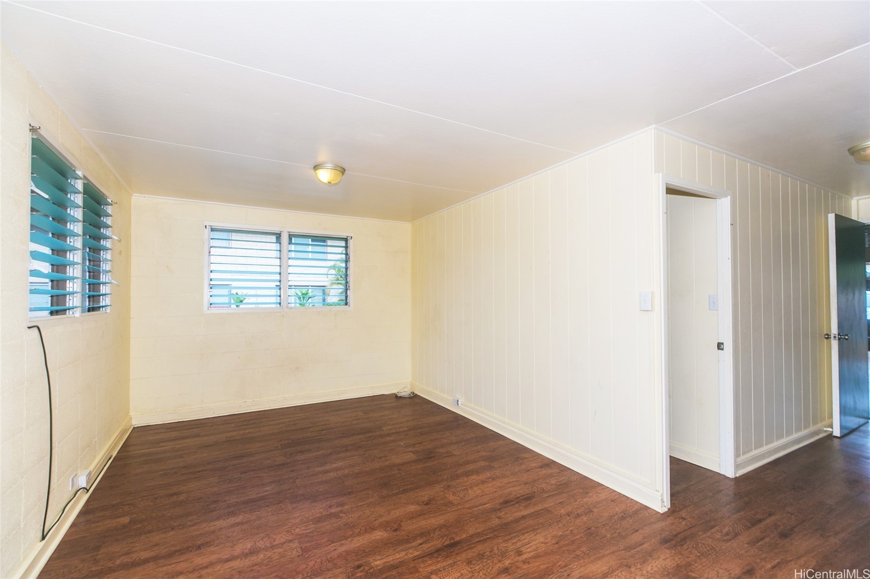 1112 4th Avenue Property Photo 3