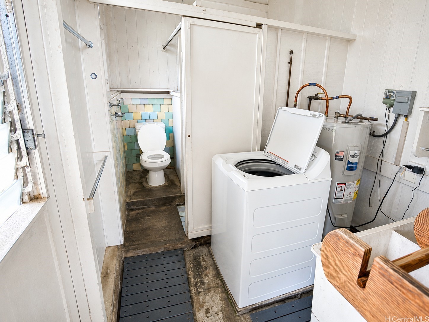 937 A Road Property Photo 13