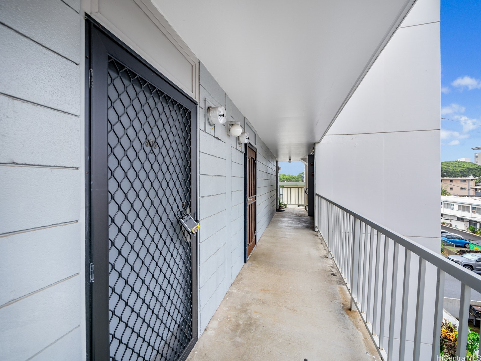 1718 Anapuni Street 303 Property Photo 4