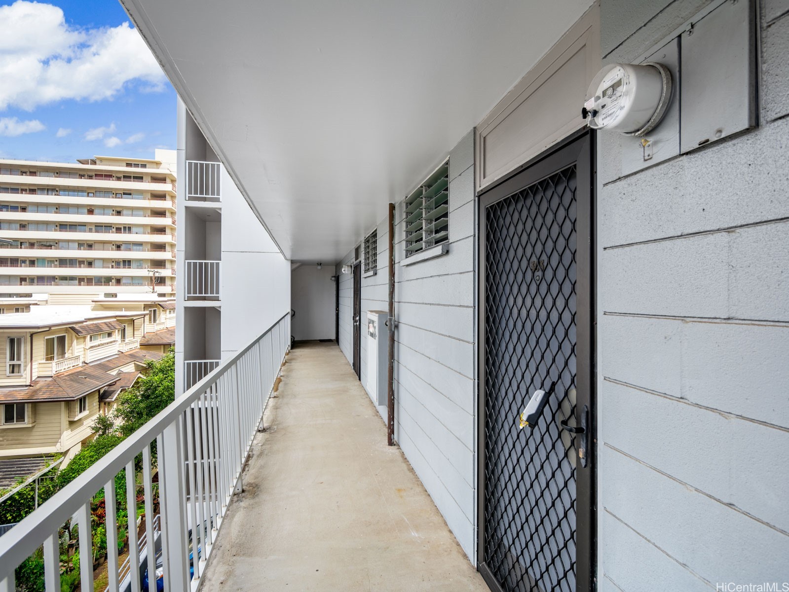 1718 Anapuni Street 303 Property Photo 5