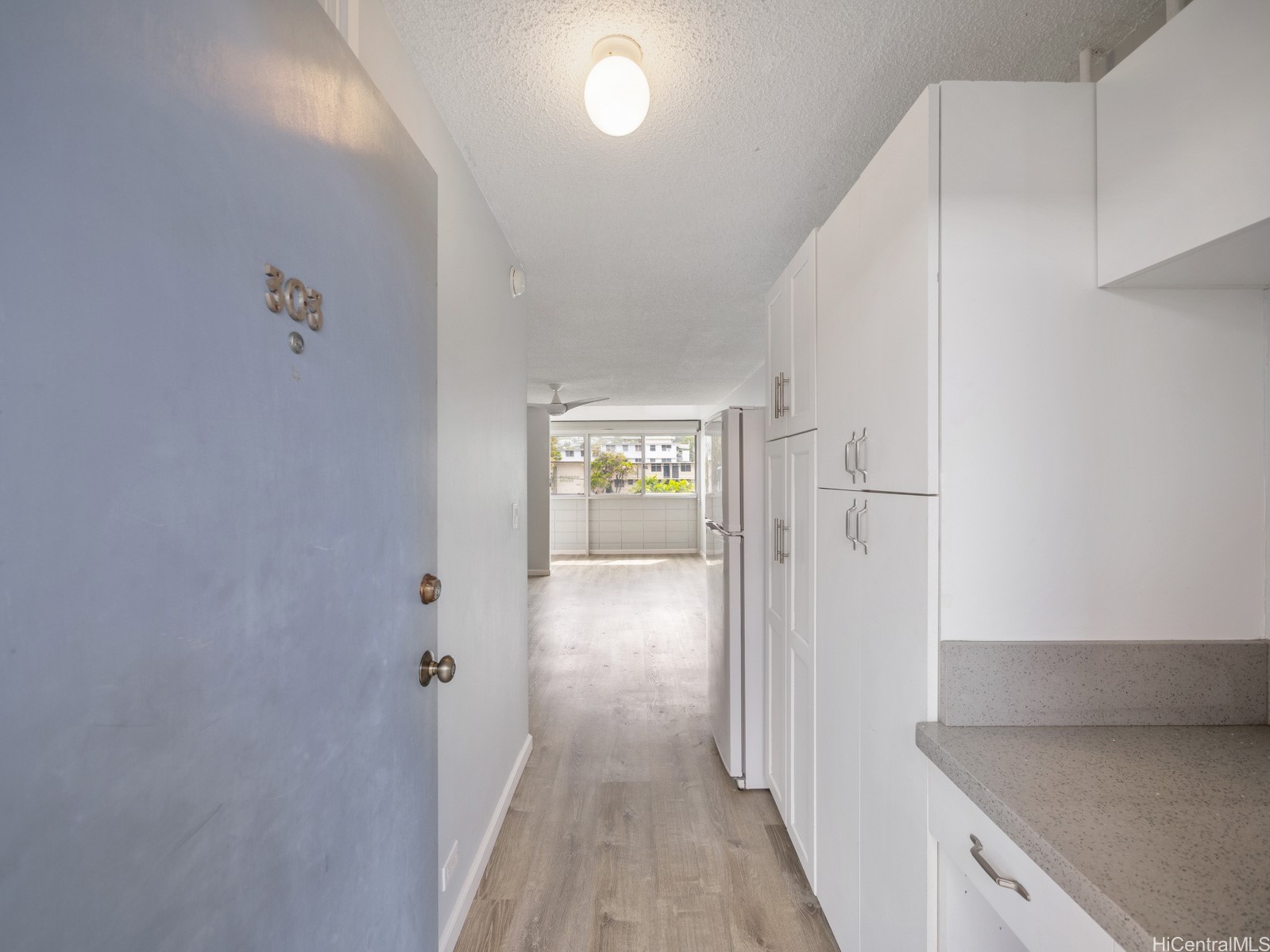 1718 Anapuni Street 303 Property Photo 7