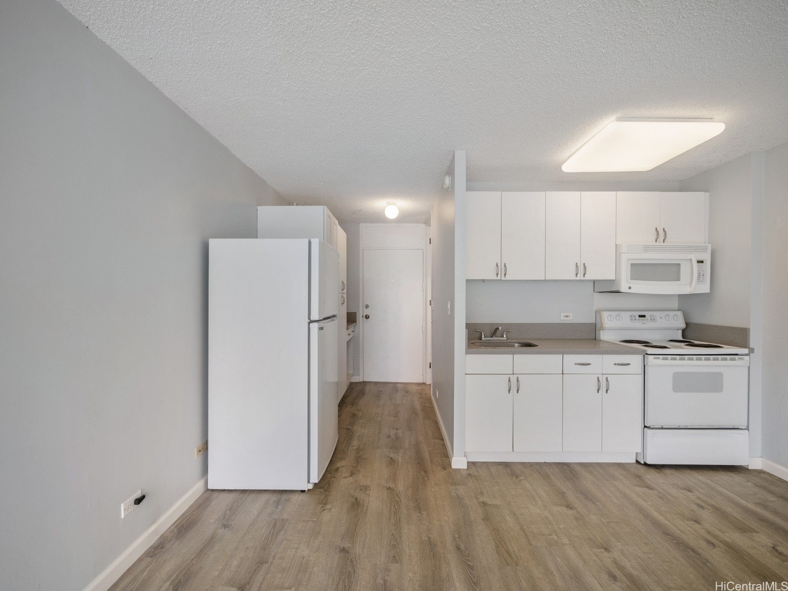 1718 Anapuni Street 303 Property Photo 15
