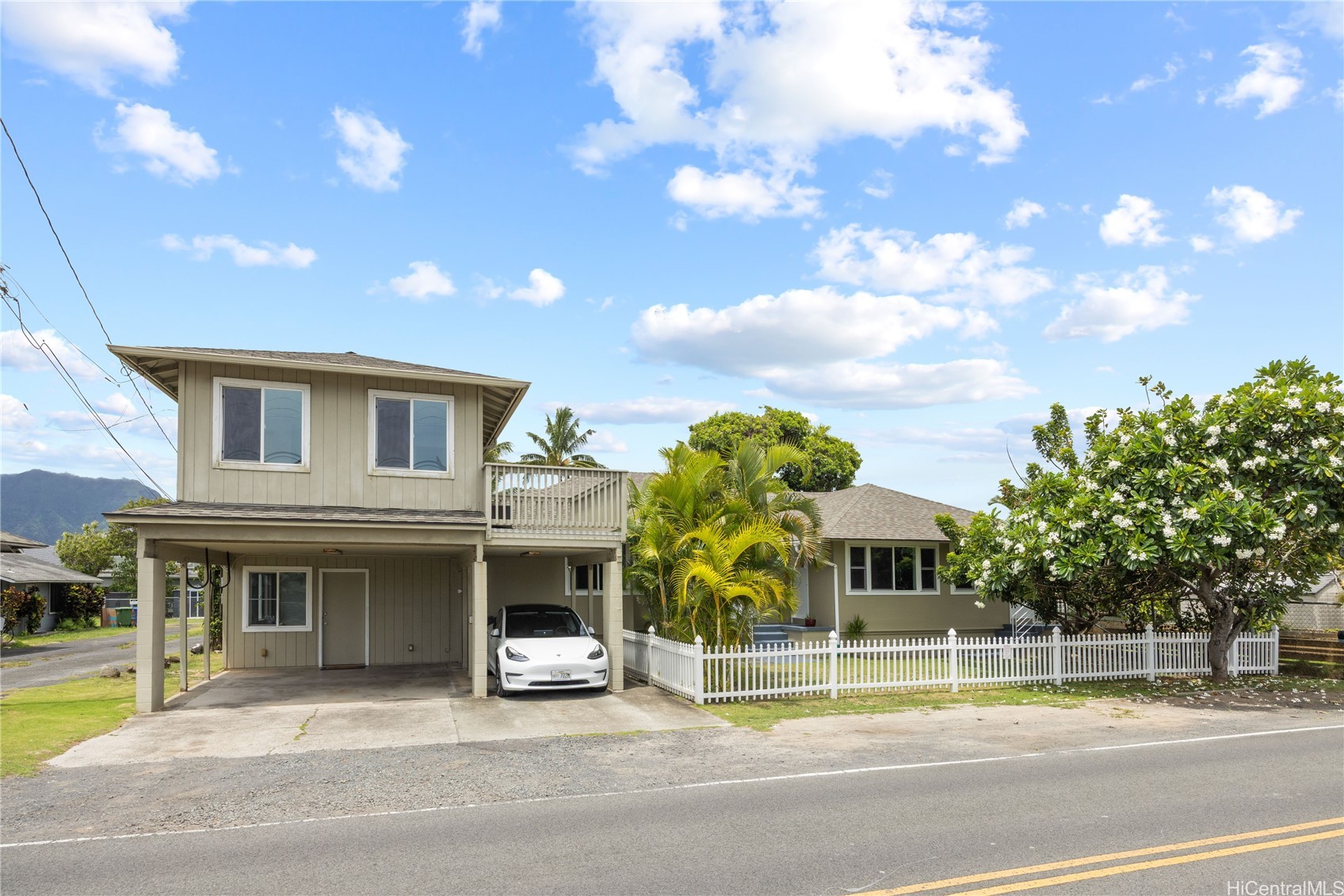 443 Maluniu Avenue Property Photo 1