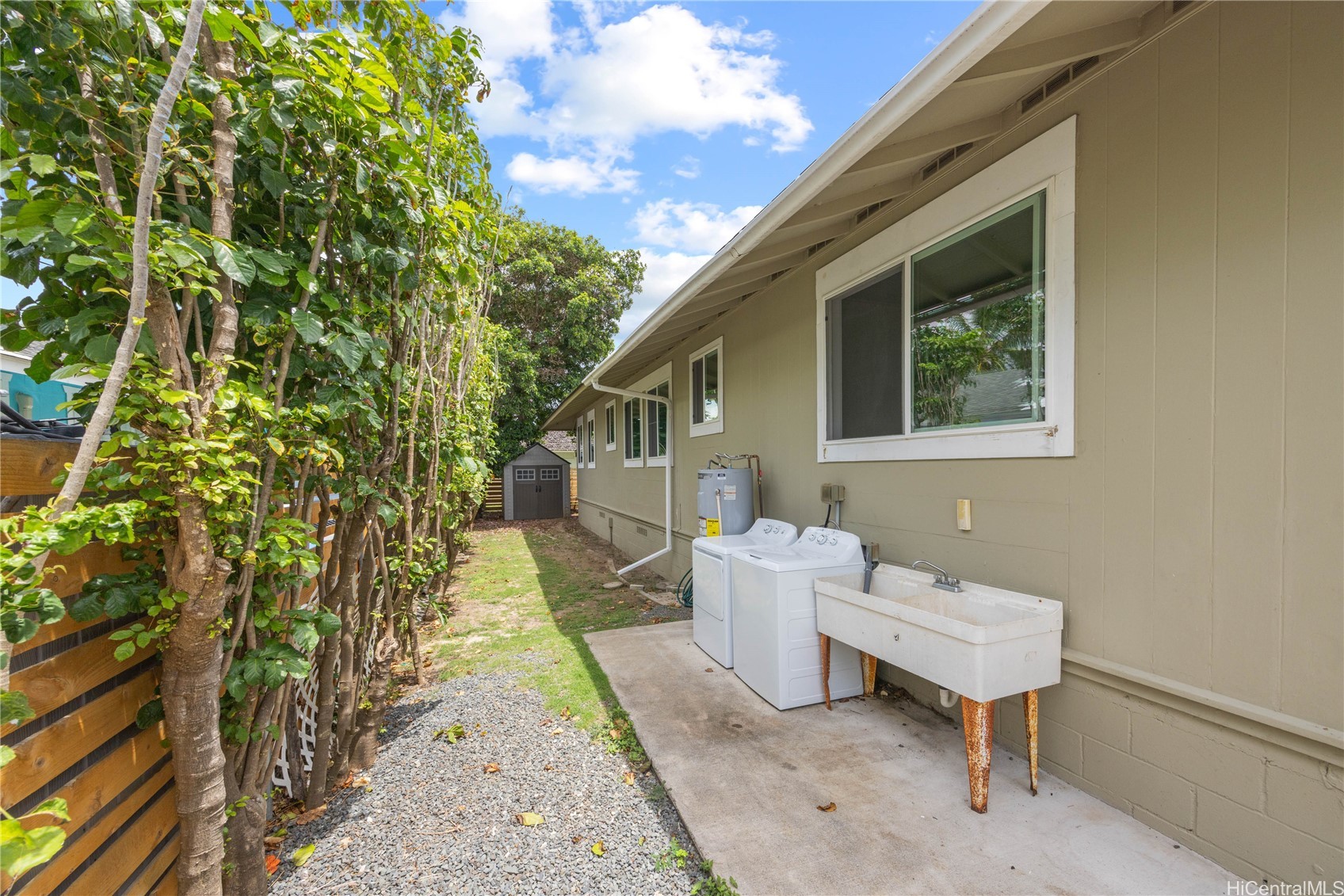 443 Maluniu Avenue Property Photo 22
