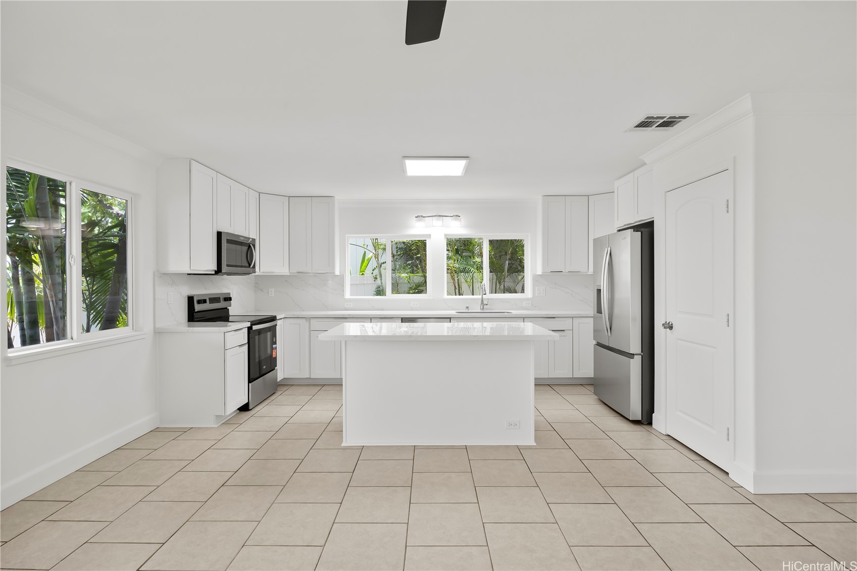 84-575 Kili Drive 11 Property Photo 8