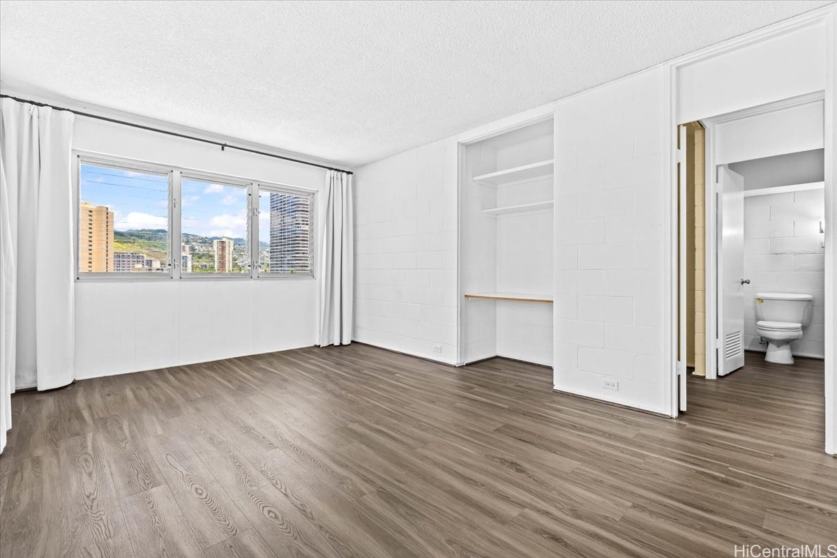 509 University Avenue 607 Property Photo 12