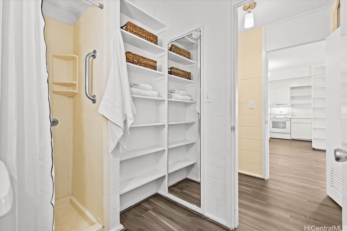 509 University Avenue 607 Property Photo 20