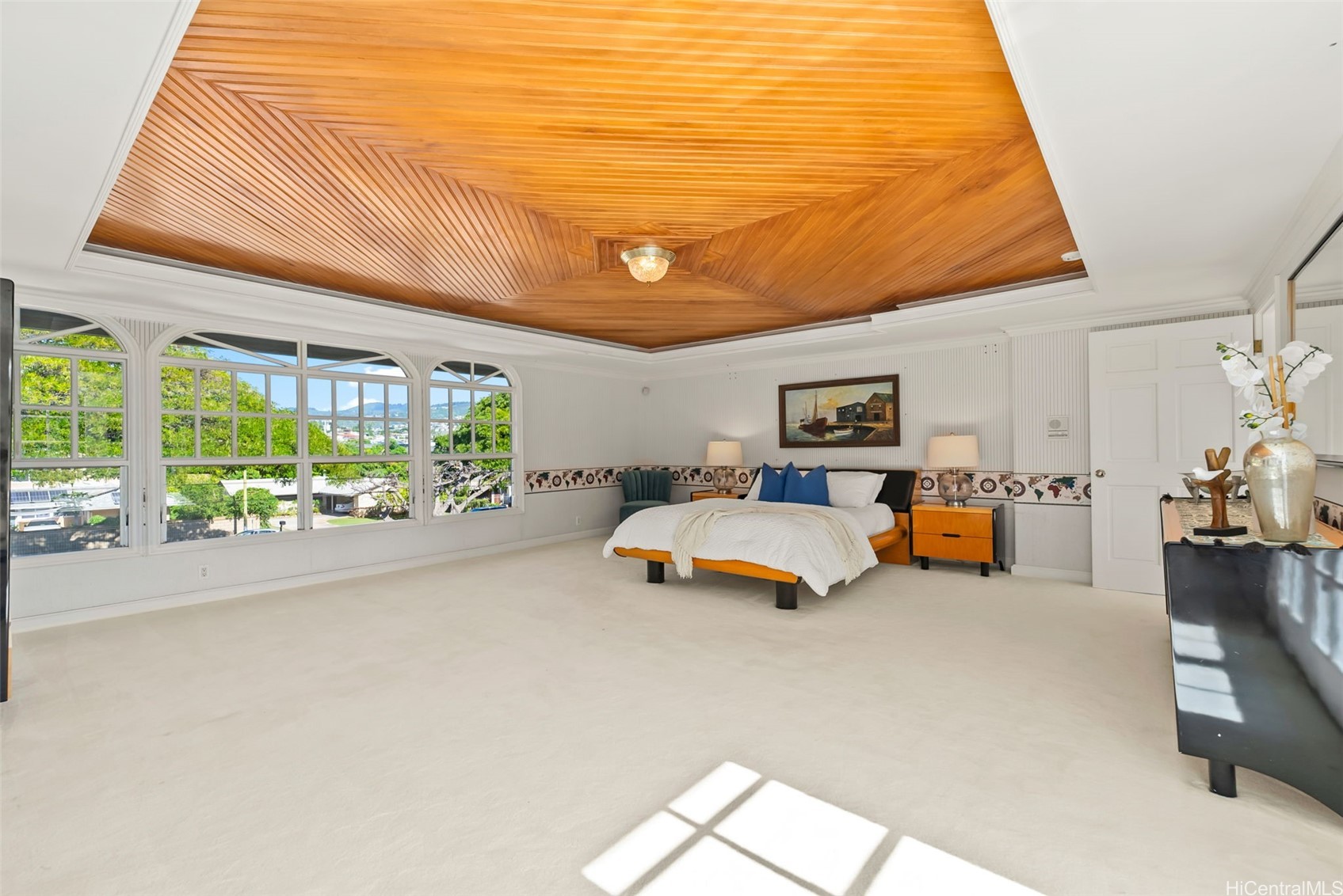 4327 Kilauea Avenue Property Photo 15