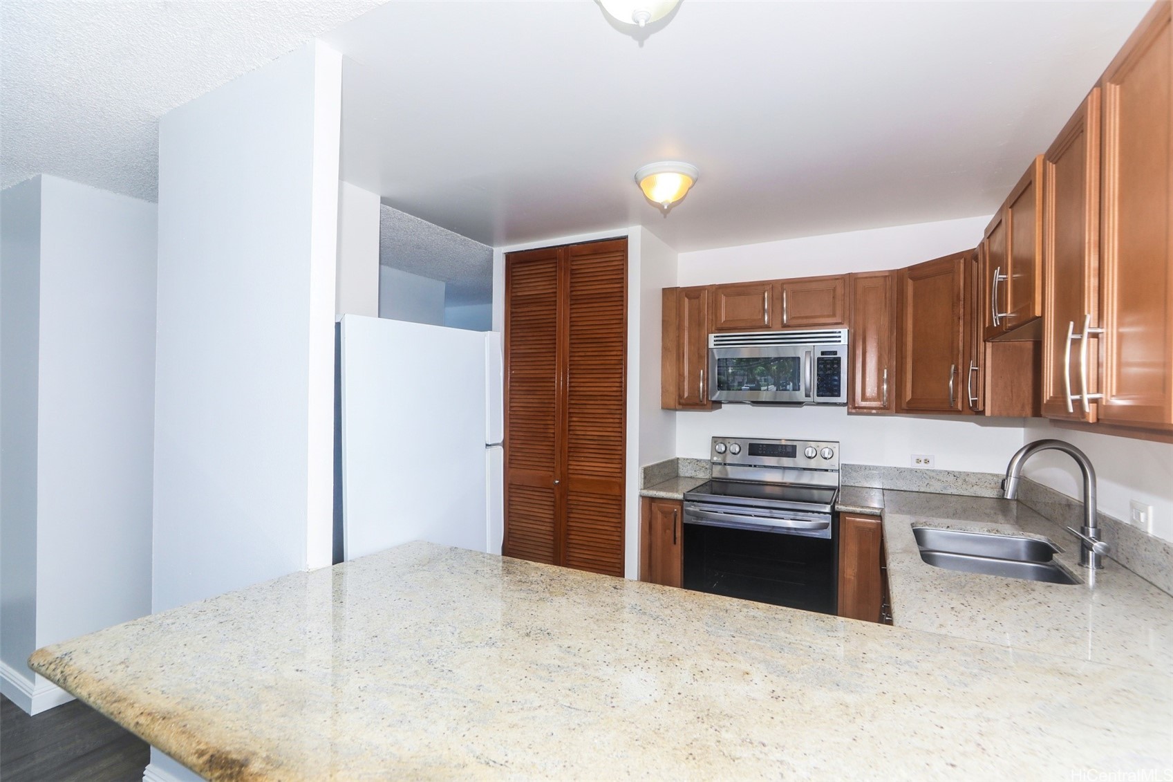 1314 Piikoi Streets 201 Property Photo 6