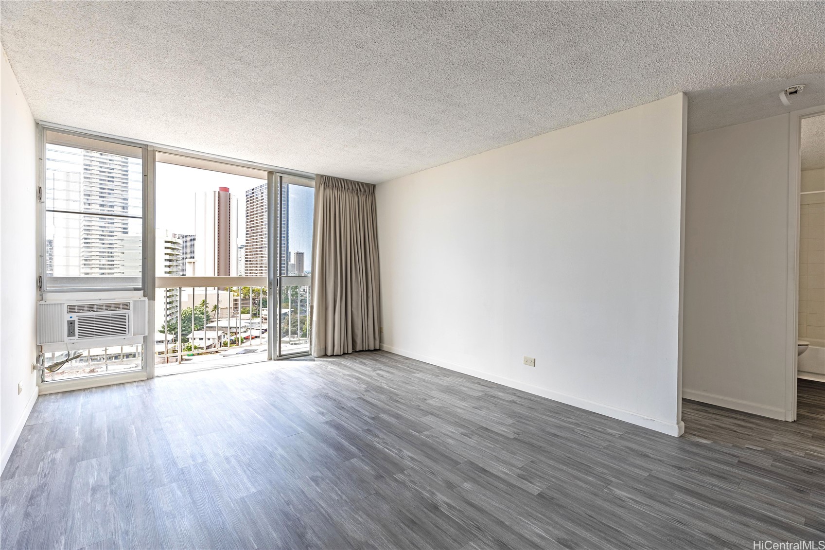 2630 Kapiolani Boulevard 1403 Property Photo 15
