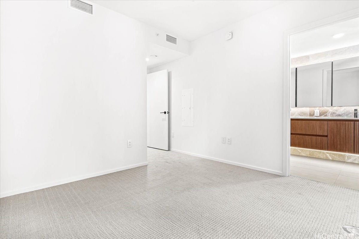 333 Ward Avenue 603 Property Photo 14