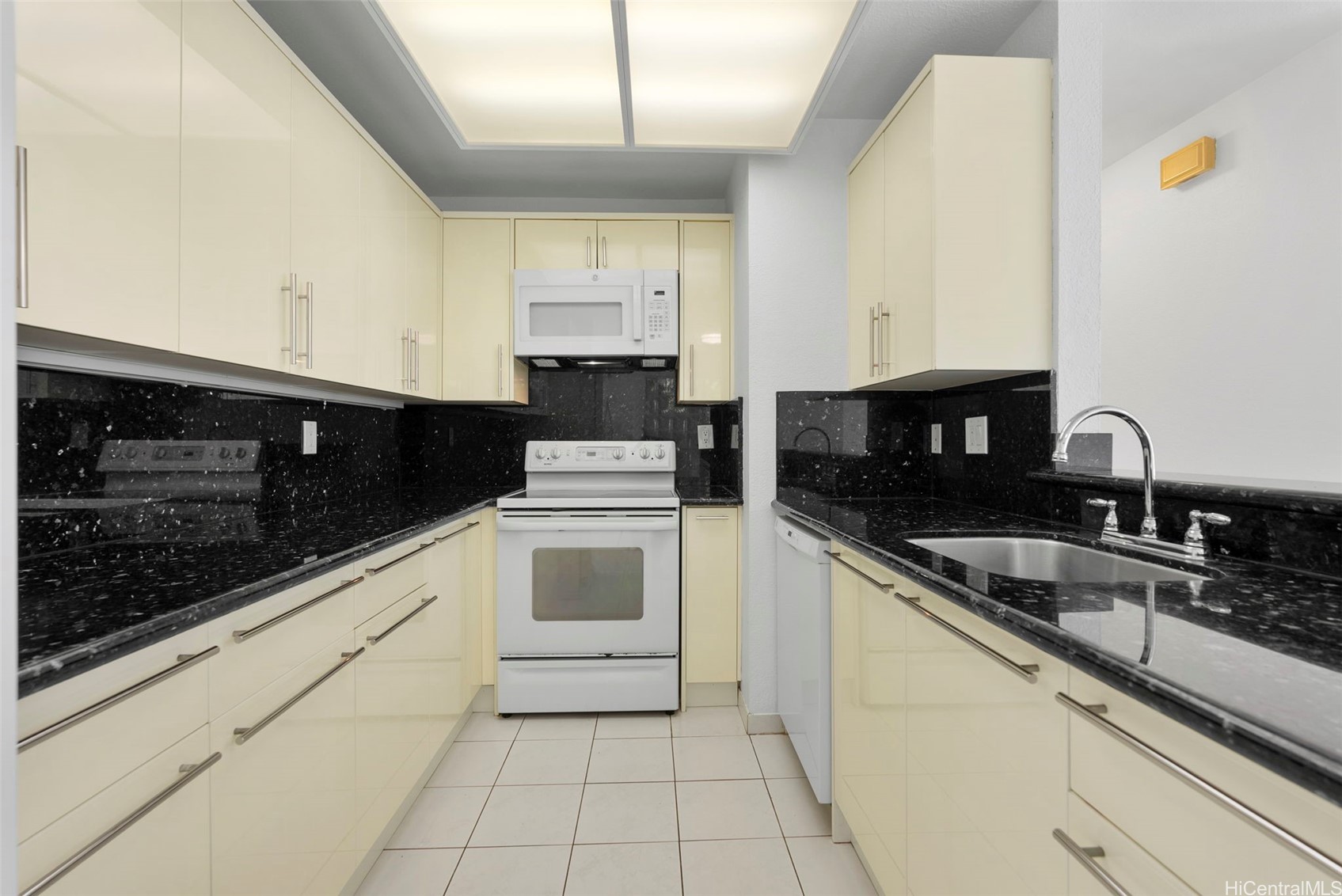 605 Mananai Place 25a Property Photo 7