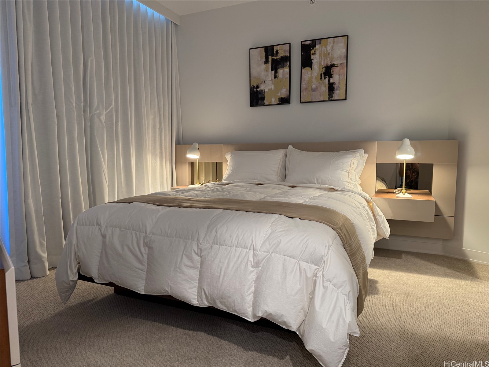 987 Queen Street 4104 Property Photo 6