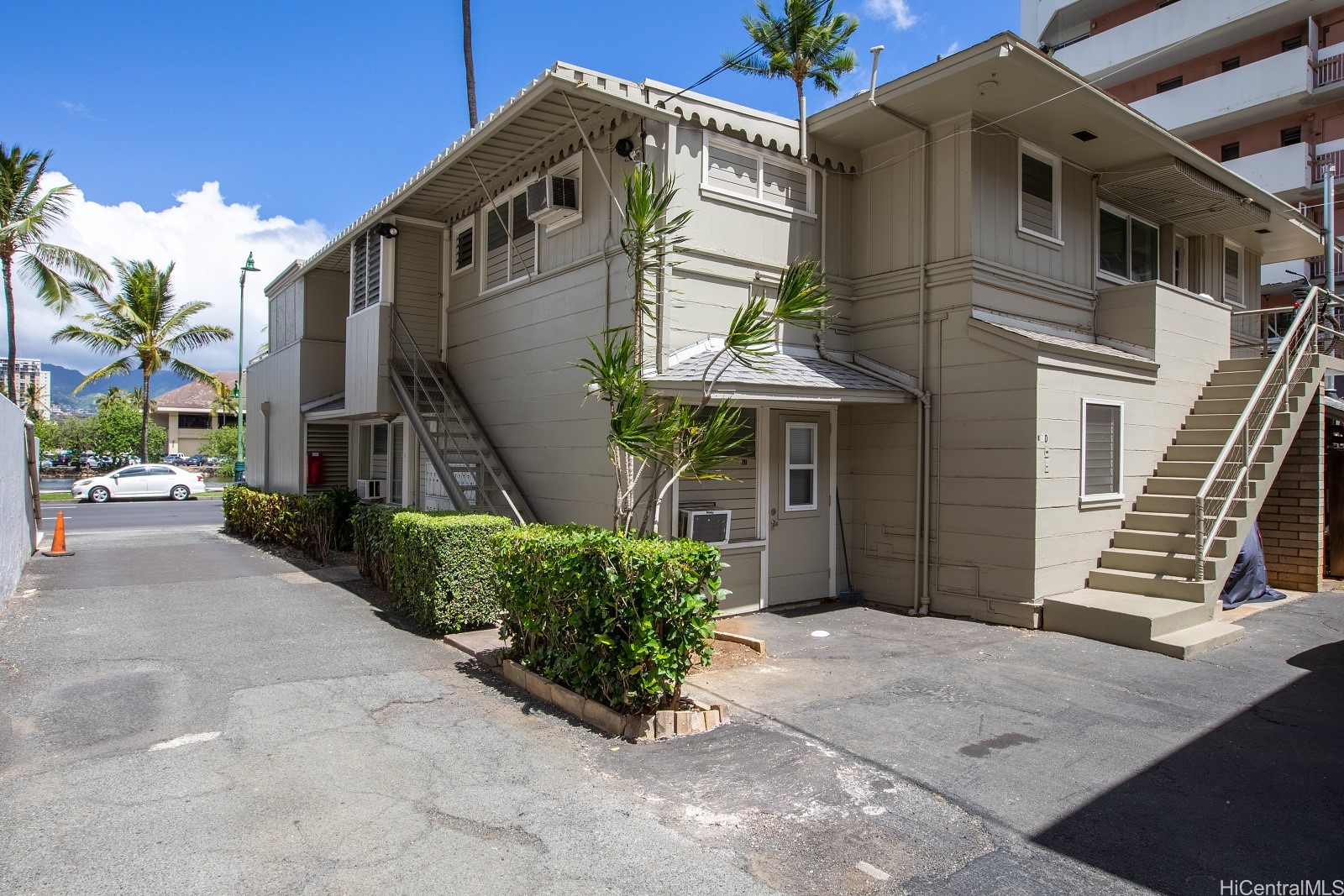 2517 Ala Wai Boulevard Property Photo 7